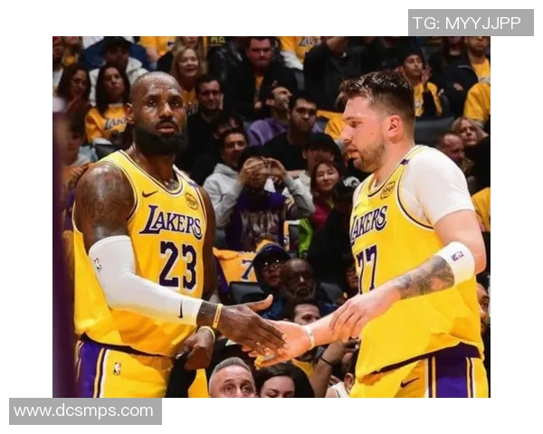 湖人对热火第三场直播全程回顾与精彩瞬间分析 湖人对热火第三场直播全程回顾与精彩瞬间分析