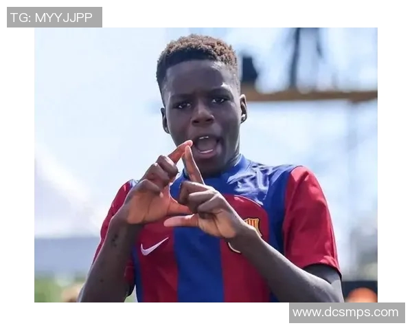 穆西亚拉崛起之路：从青训天才到足球场上的闪耀明星