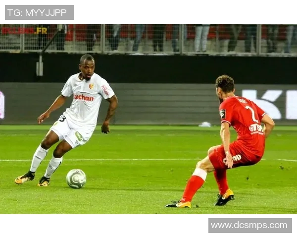 福田黄蜂迎战山口雷诺争夺赛季关键三分全力以赴展现实力 福田黄蜂迎战山口雷诺争夺赛季关键三分全力以赴展现实力