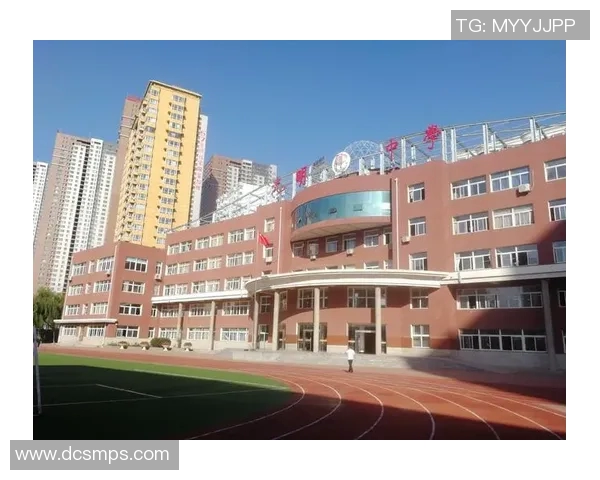 罗凯文的奋斗历程与人生哲学探讨：从平凡到卓越的成长之路