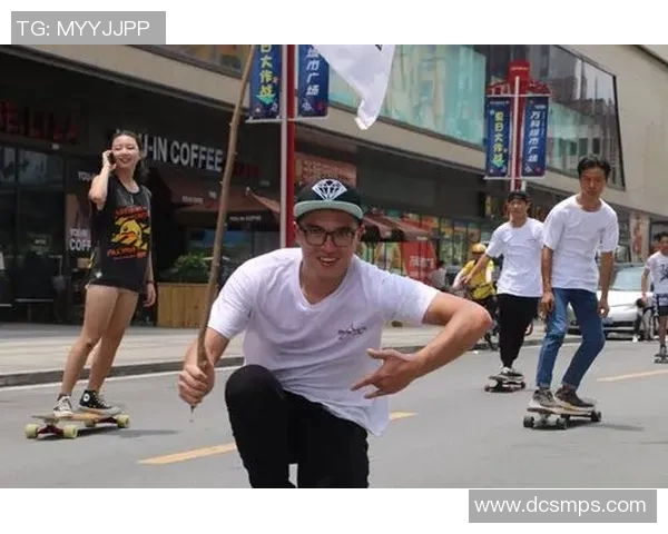 重庆滑板队勇闯极限运动嘉年华展现青春逆袭精神与无限可能 重庆滑板队勇闯极限运动嘉年华展现青春逆袭精神与无限可能