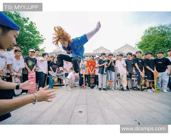 重庆飞盘队在滑板精英赛中以99分稳居积分榜首位 重庆飞盘队在滑板精英赛中以99分稳居积分榜首位